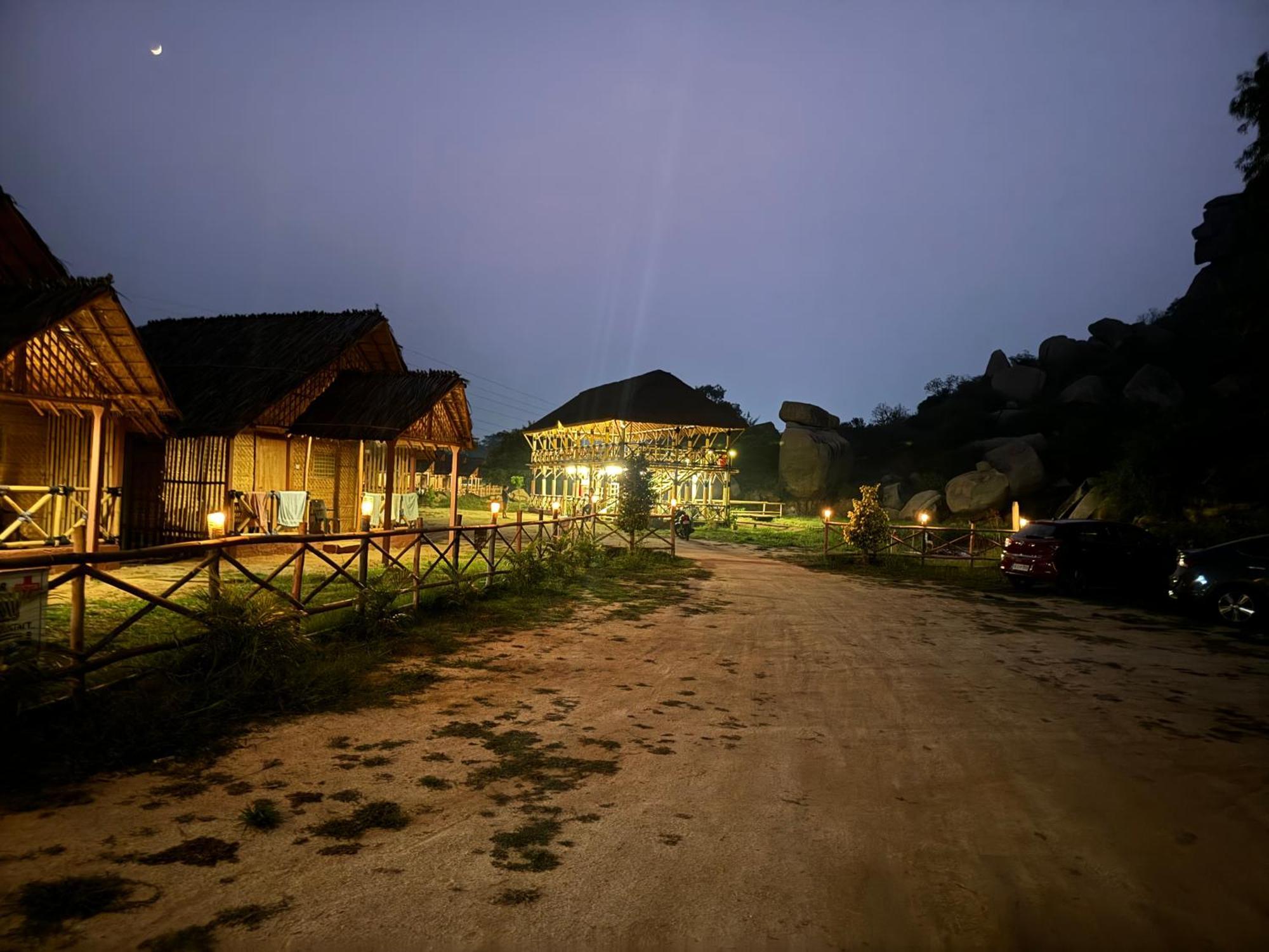 Hill Stone View Hampi Hotel Exterior foto